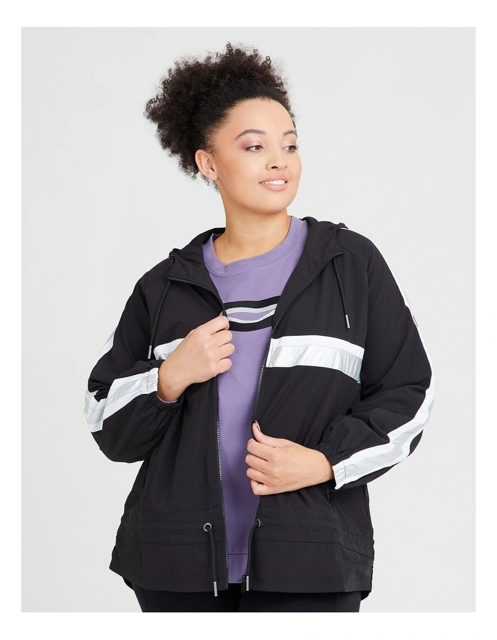 New β Taking Shape Spliced Metallic Active Jacket Black π - Image 4